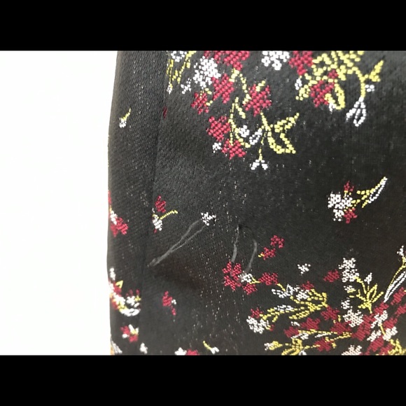 Loft skirt - satin and « embroidery » - delicate motif - - Picture 2 of 8